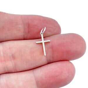 Vintage Sterling Silver 925 Classic Petite Cross Pendant